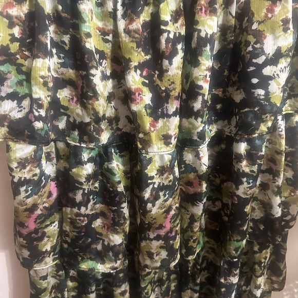 Super cute layered skirt - Picture 2 of 2